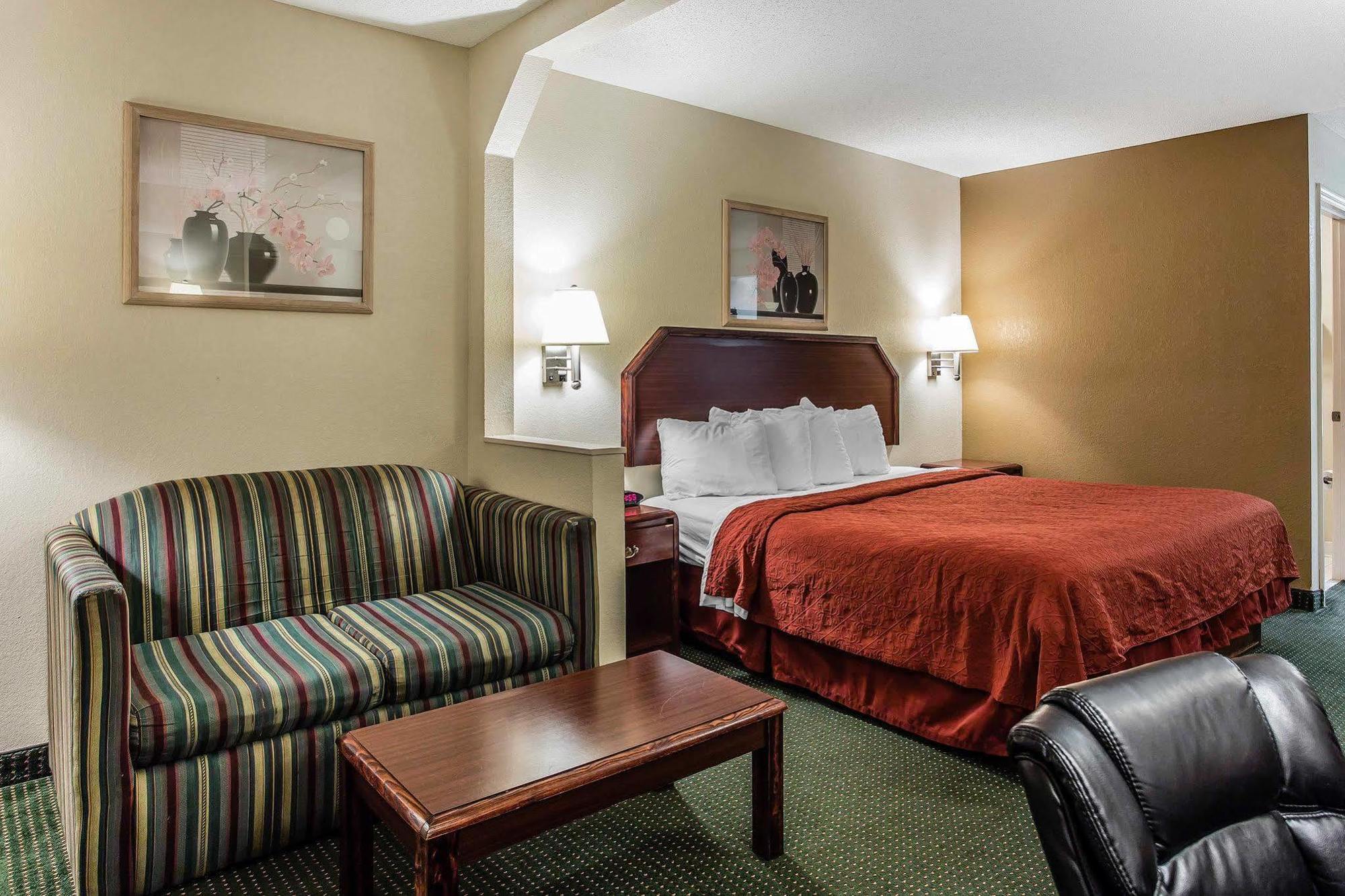 Quality Inn & Suites Stockbridge Atlanta South I-75 Екстериор снимка