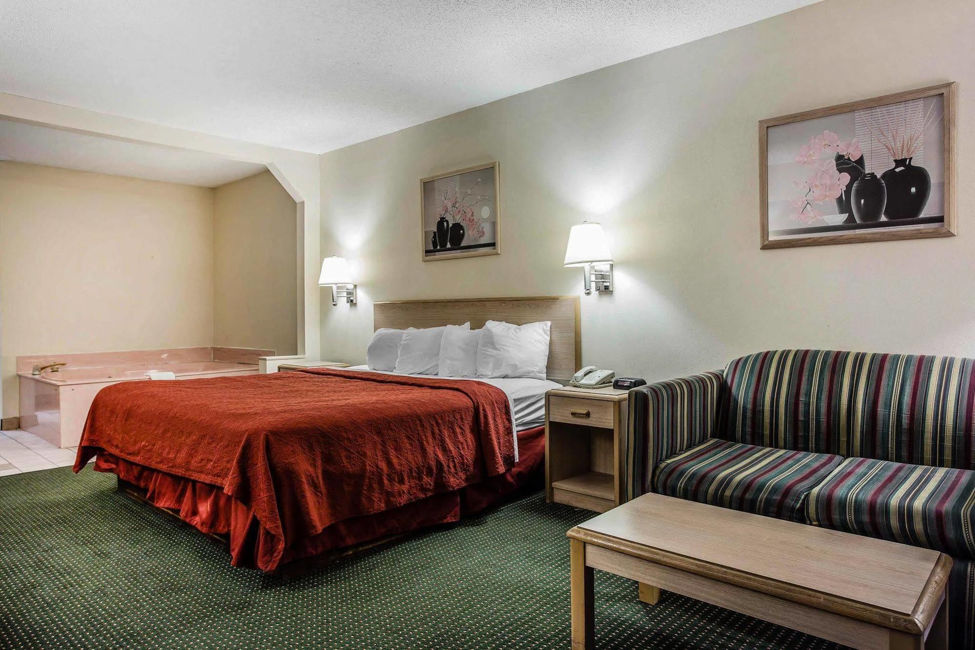 Quality Inn & Suites Stockbridge Atlanta South I-75 Екстериор снимка